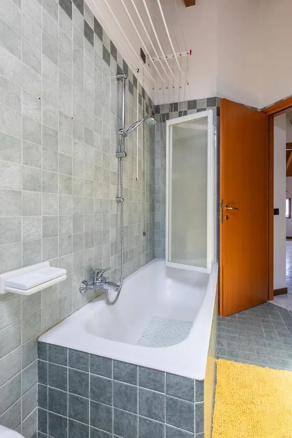 Vista Lago Home - بسكييرا ديل غاردا 0*,  إيطاليا